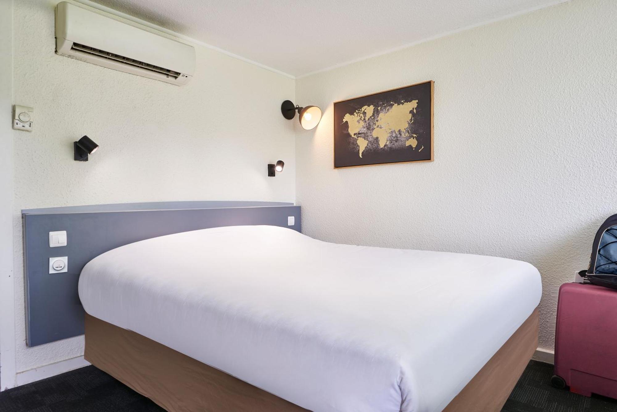 Kyriad Direct Le Bourget Gonesse Hotell Exteriör bild